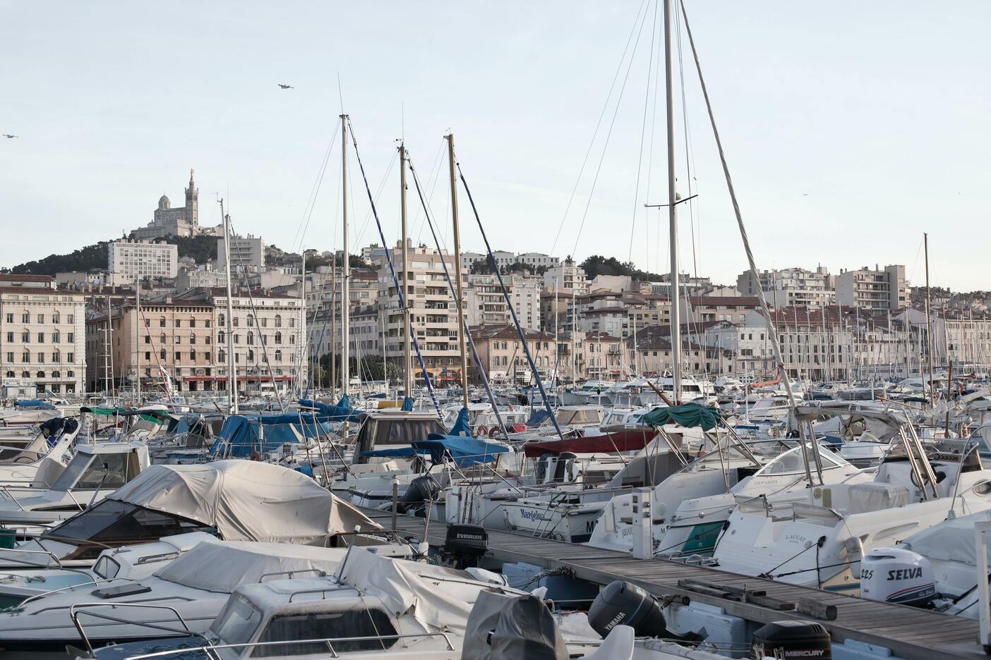 un port plein de bateaux